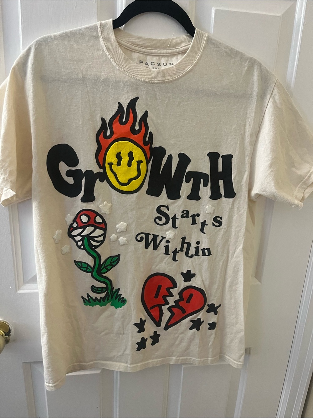 Pacsun Cream Graphic 'Growth Starts Within' T-Shirt Medium